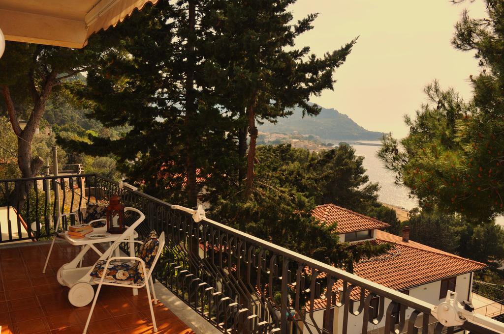 Villa Laura Sea View Apartments ซานตามาเรีย ดิ กาสเตลลาบาเต ภายนอก รูปภาพ